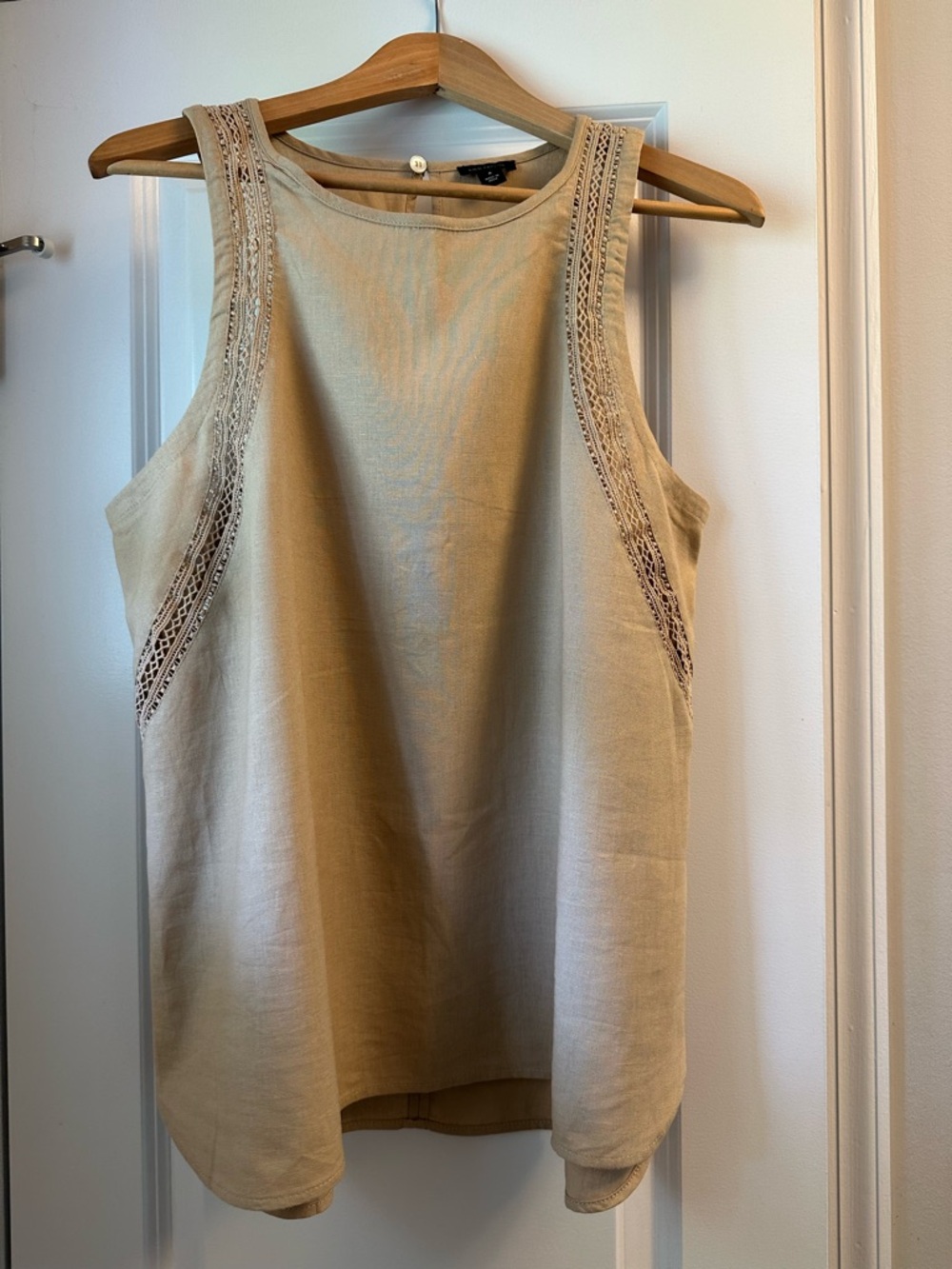 Ann Taylor linen blend top
